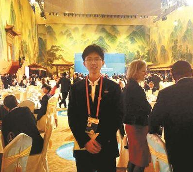 大学生获邀享受国宴,由汉川提供的硅胶玻纤垫,体现舒适生活