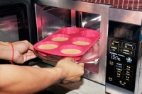 【汉川实业】硅胶产品可以放进微波炉或者洗碗机吗?答案即将揭晓!