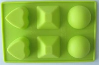 汉川硅胶冰球风格独特有新意使得佛山硅胶冰格厂家选择和汉川订购硅胶冰球