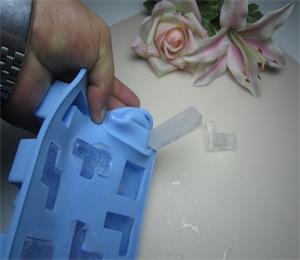 【脱颖而出】为何深圳汉川实业的硅胶制冰格如此畅销?