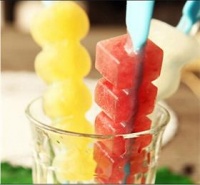 硅胶创意冰格可用塑料模具代替吗?如何区别呢?