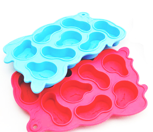 融化的钟硅胶制冰器