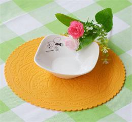 圆形雕花硅胶餐垫 圆形雕花硅胶餐垫