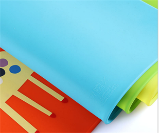 防水儿童硅胶卡通餐垫 