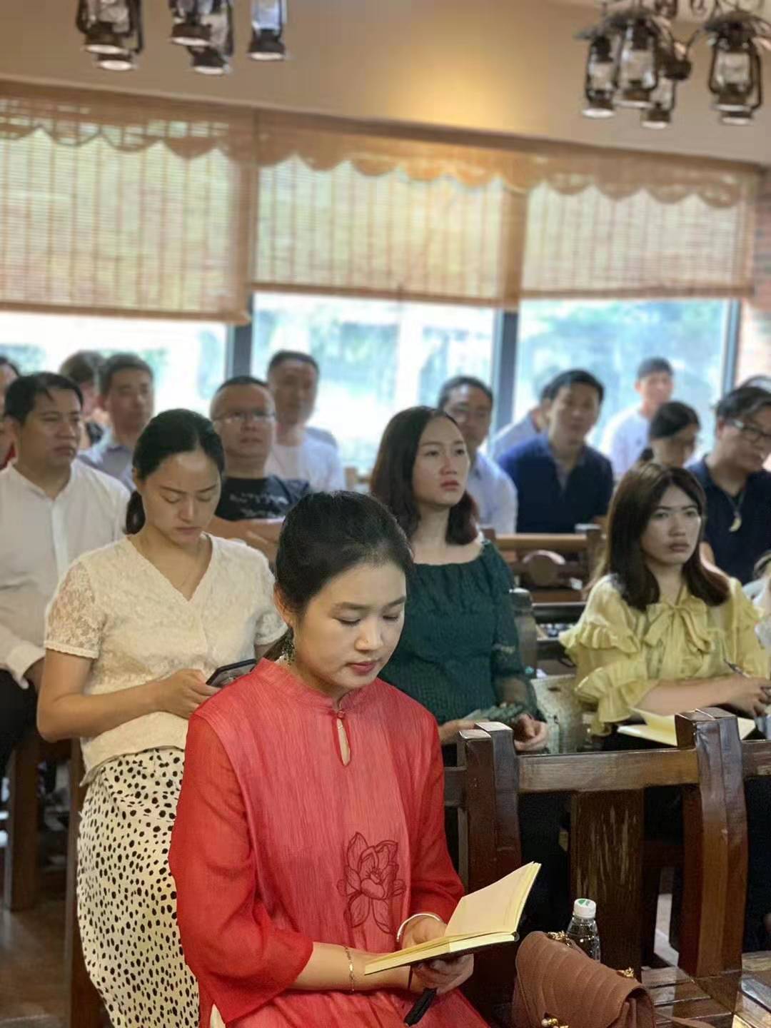 防摔硅胶奶瓶厂家 防摔硅胶奶瓶厂家